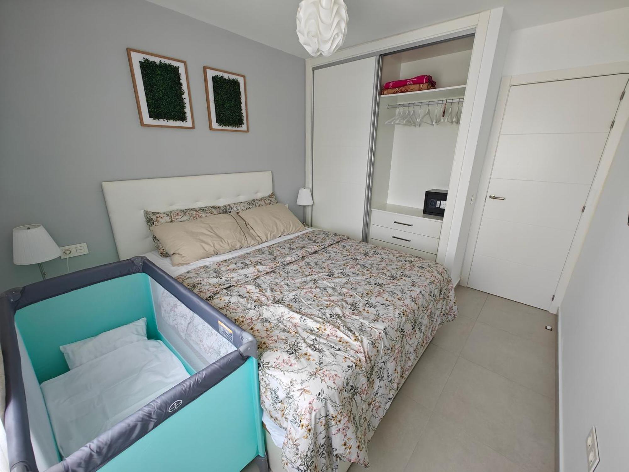 Sun Apartment - 3 Bedrooms, Priv Parking, Pool, Ac, Tv Channels, Fibre Net Los Cristianos  Exterior foto
