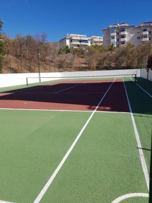 Sun Apartment - 3 Bedrooms, Priv Parking, Pool, Ac, Tv Channels, Fibre Net Los Cristianos  Exterior foto
