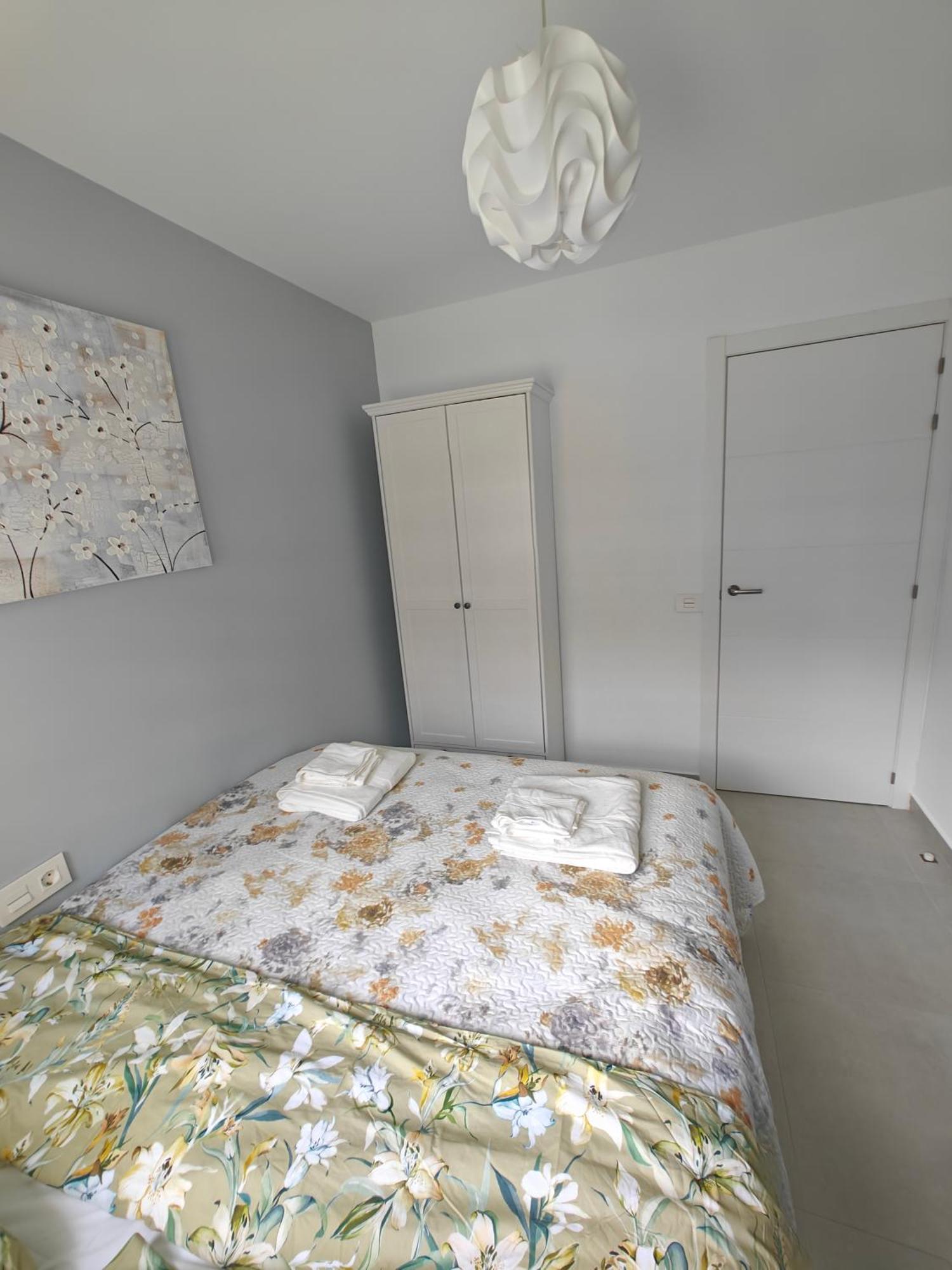 Sun Apartment - 3 Bedrooms, Priv Parking, Pool, Ac, Tv Channels, Fibre Net Los Cristianos  Exterior foto