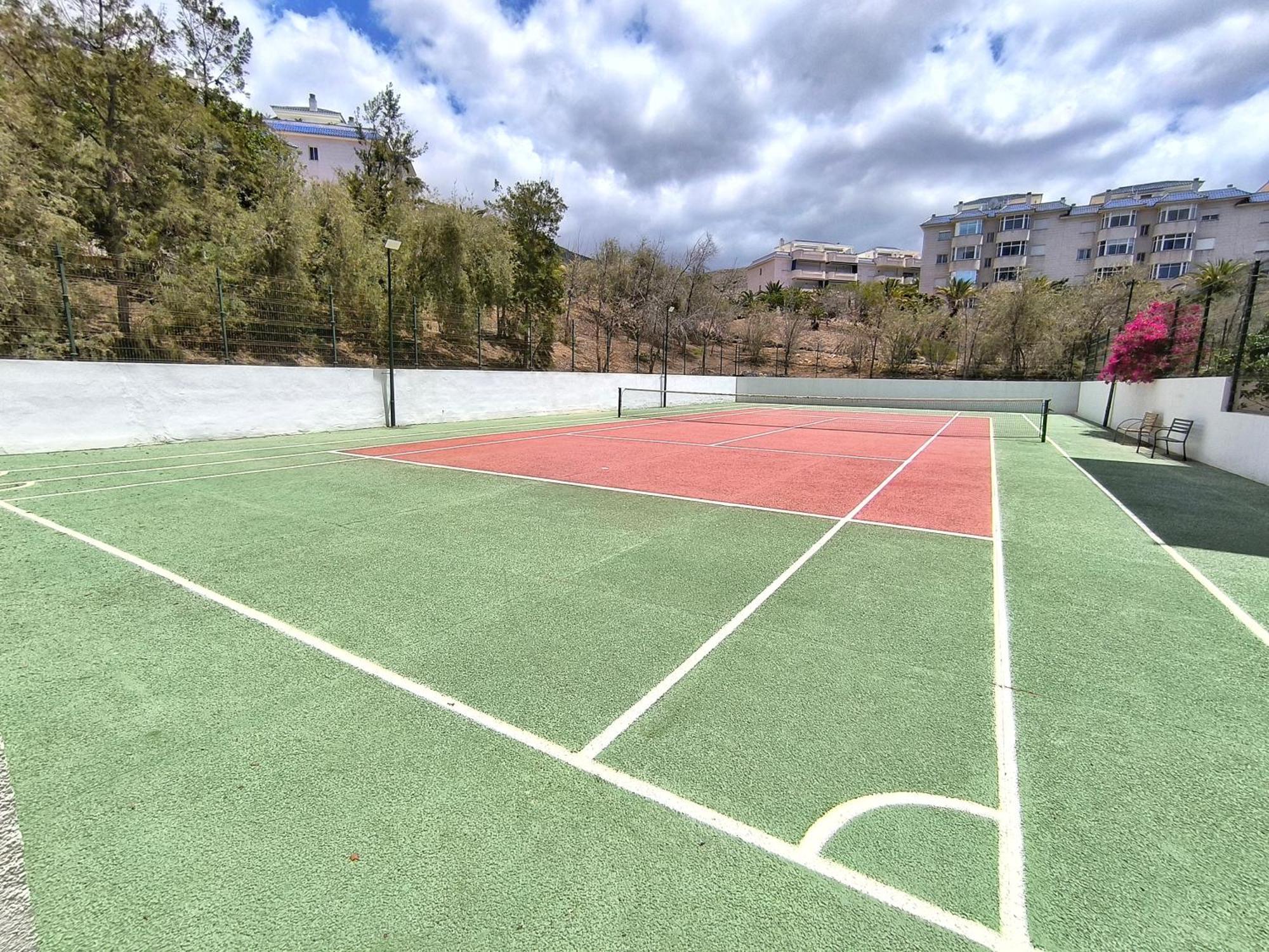 Sun Apartment - 3 Bedrooms, Priv Parking, Pool, Ac, Tv Channels, Fibre Net Los Cristianos  Exterior foto